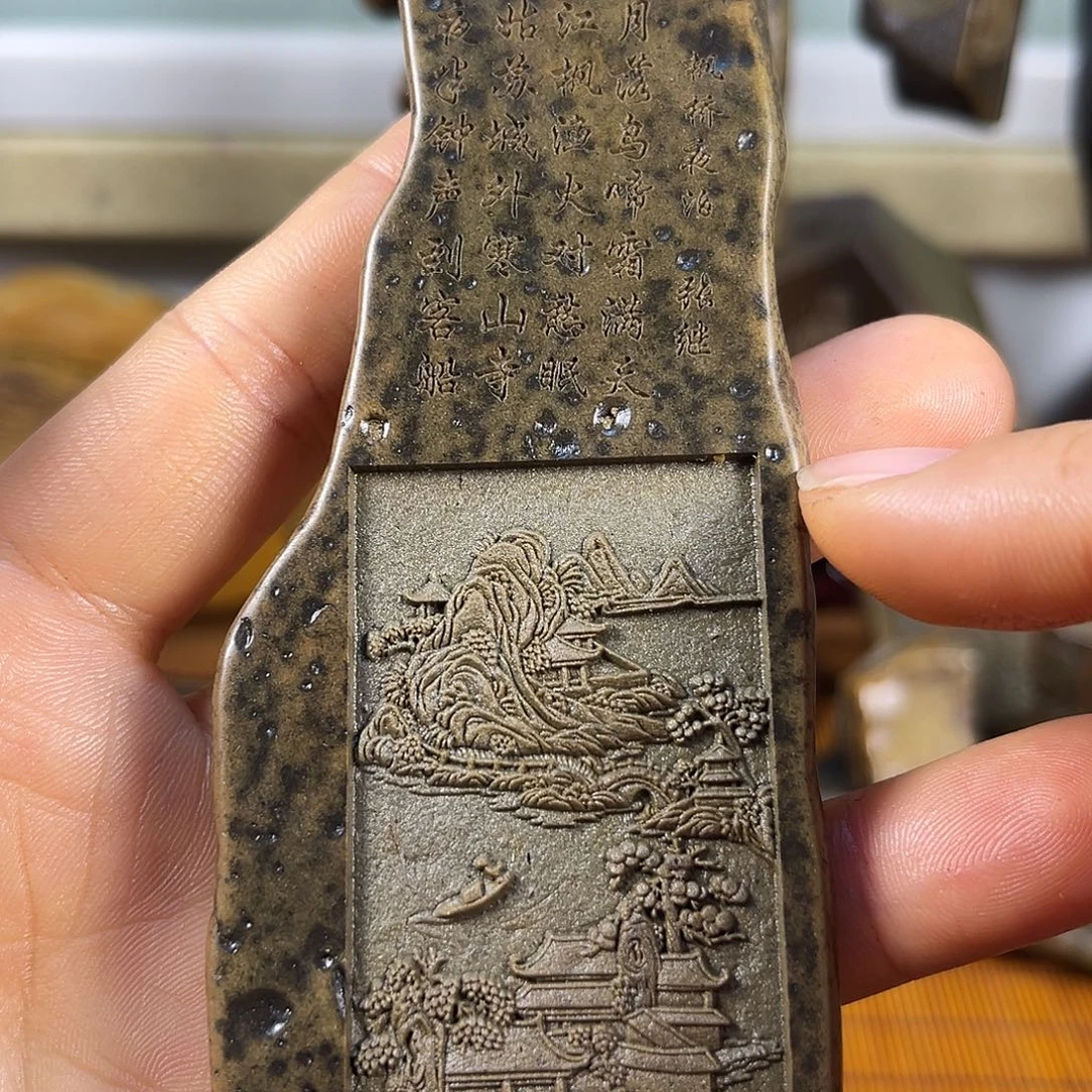 新疆戈壁石原石雕刻