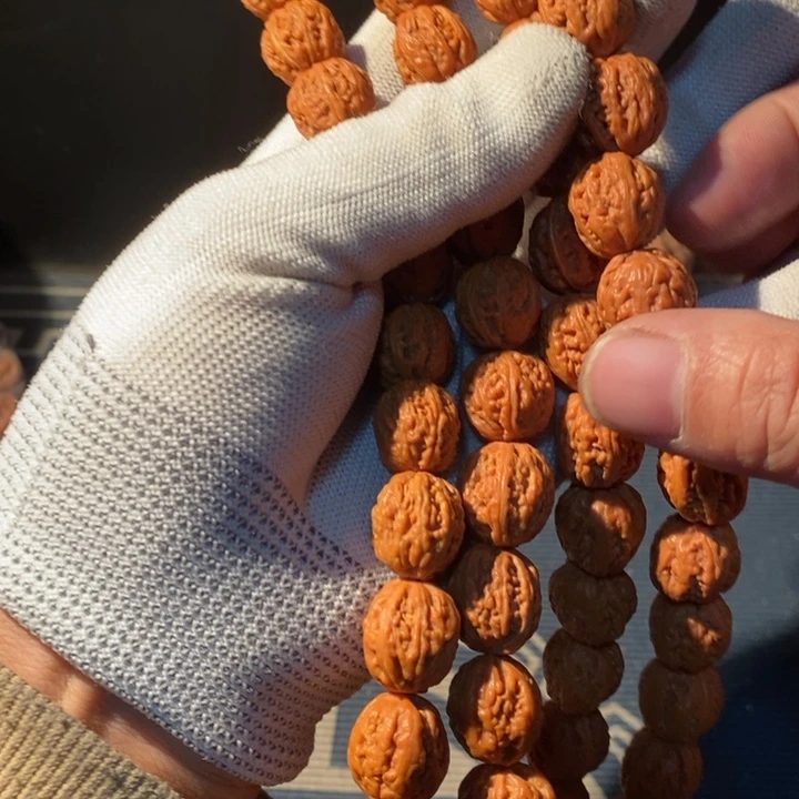 文玩核桃手串……98