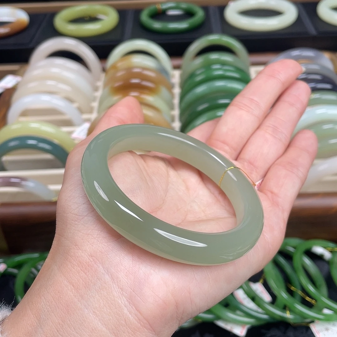 和田玉未镶嵌手镯-冰胶 葡萄肉