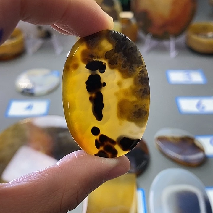 玛瑙/玉髓未镶嵌珠宝半成品