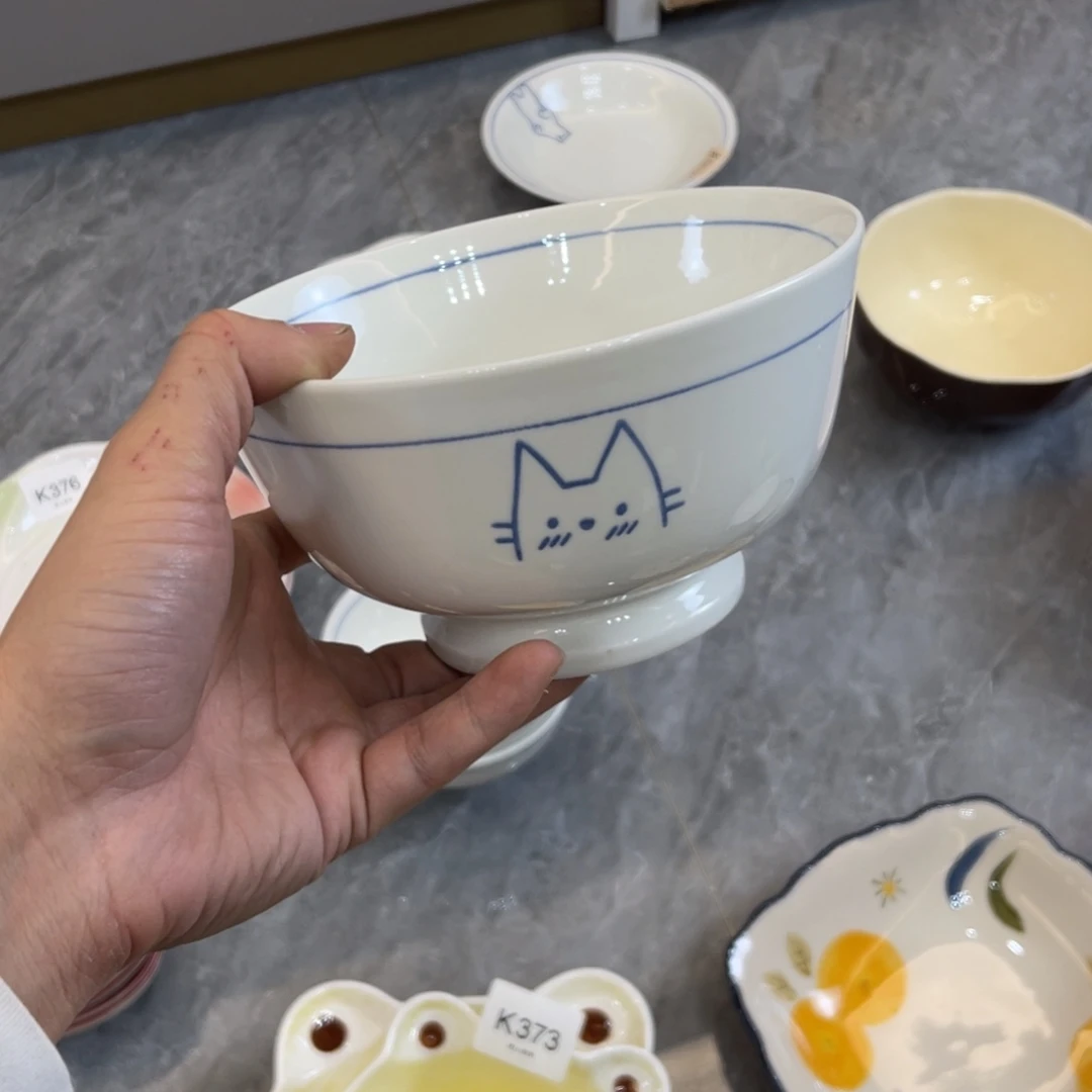 陶瓷微瑕餐具介意勿拍，满18飞！