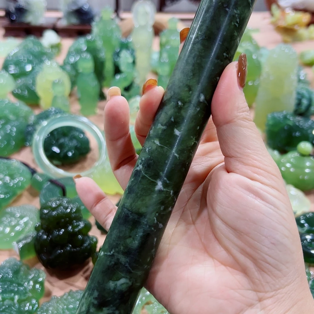 蛇纹石玉未镶嵌擀面