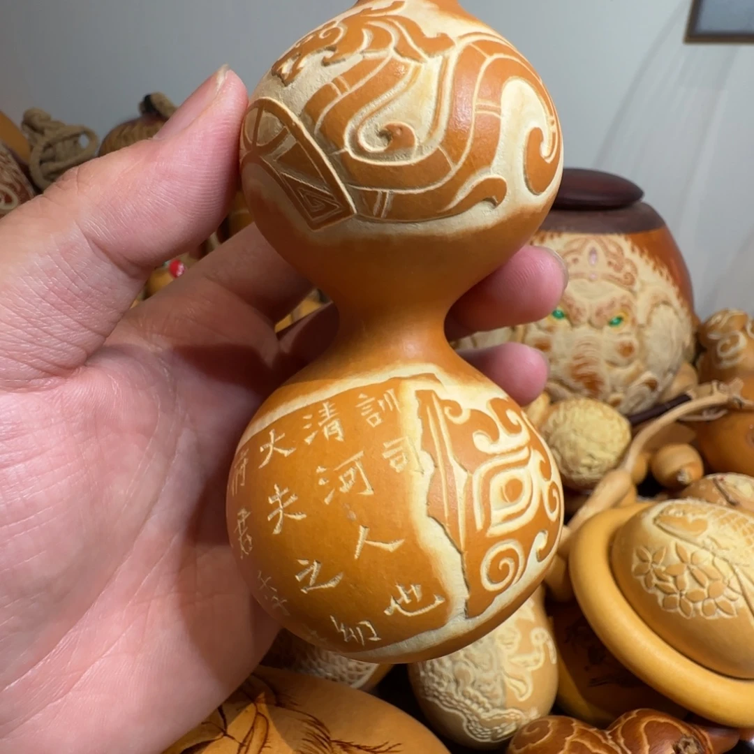 有机玻璃金辉吨雕刻