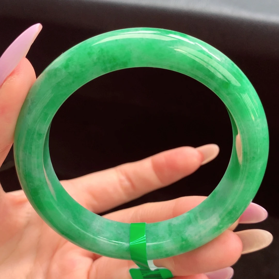 翡翠未镶嵌手镯翡翠