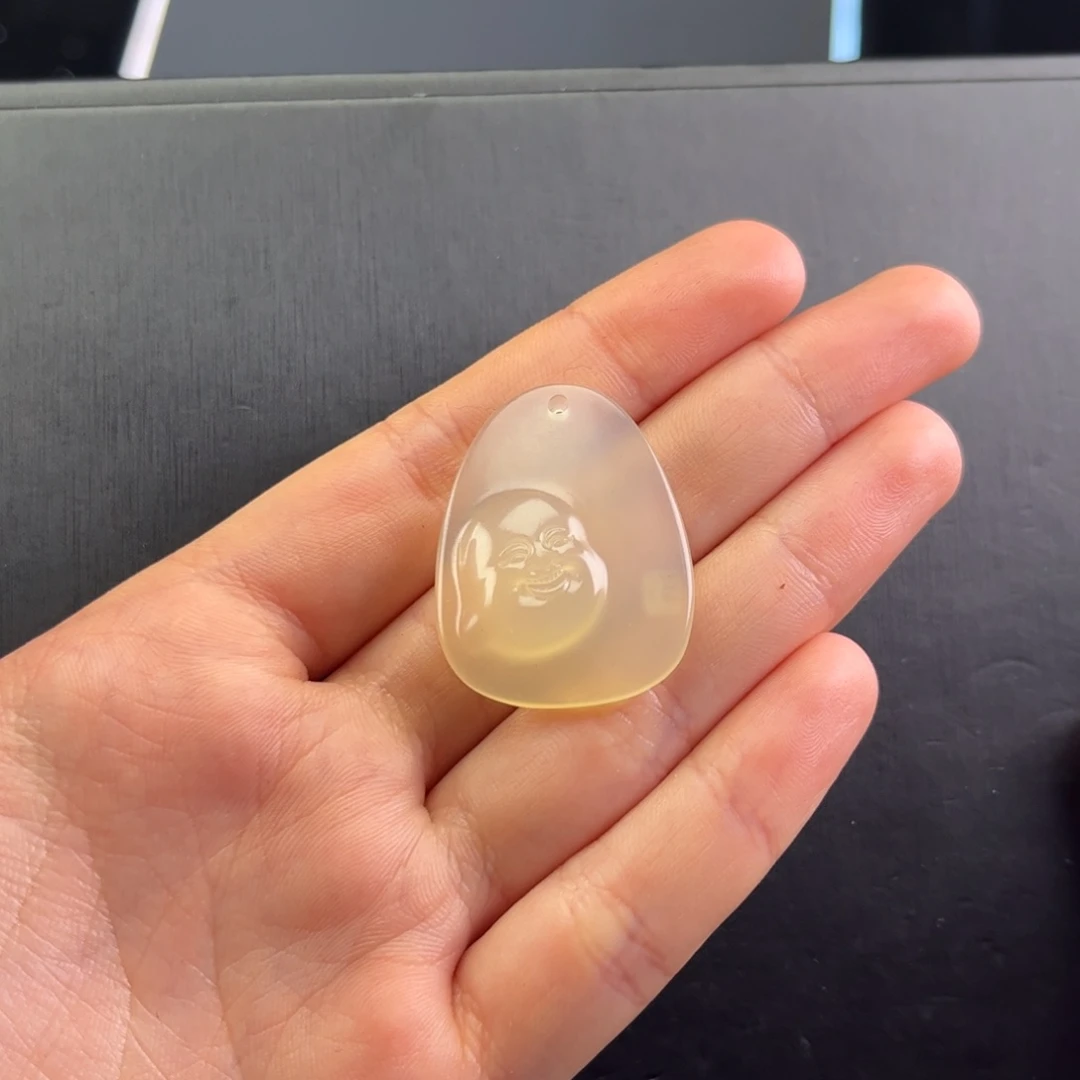 石英质玉黄蜡石挂件未镶嵌土****?