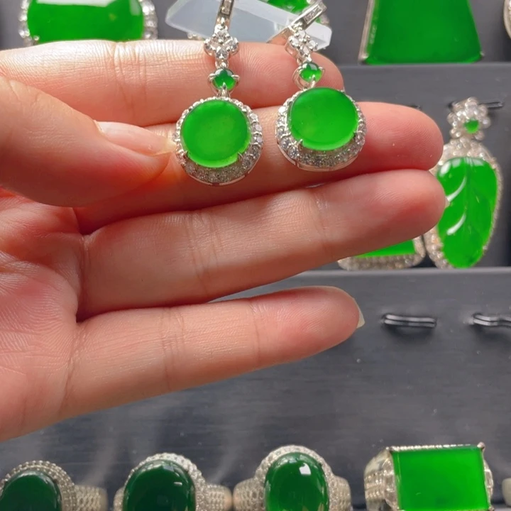 翡翠未镶嵌耳饰翡翠耳饰