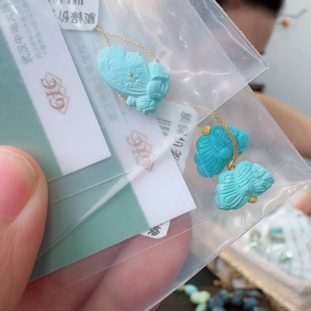 未镶嵌绿松石珠宝奇石