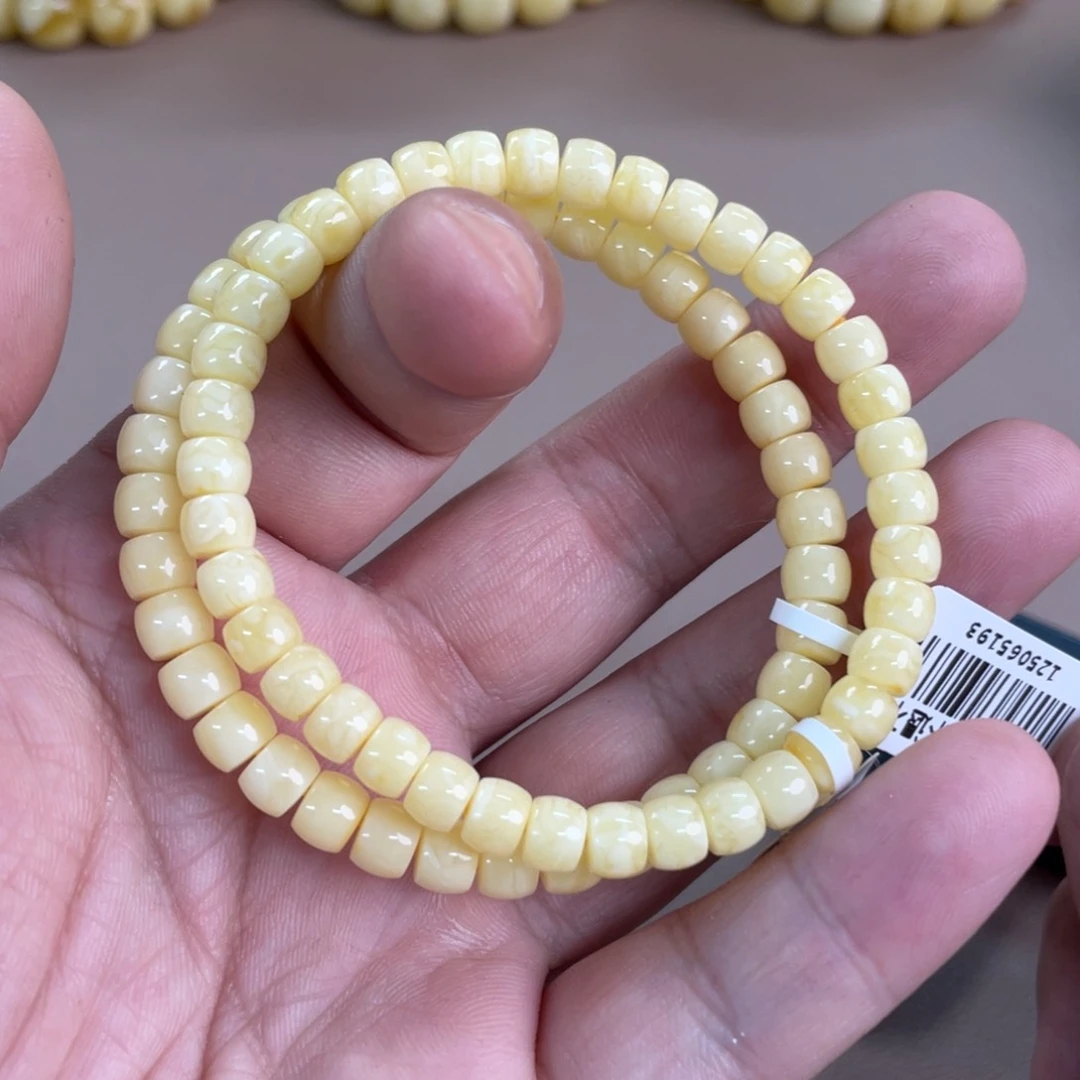 琥珀裸石未镶嵌117多样性发其一