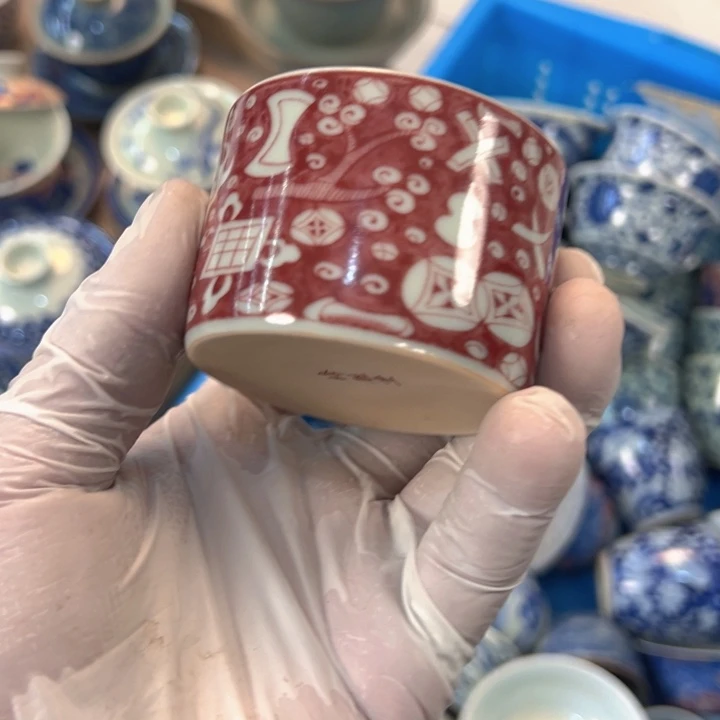 瓷片釉里红八宝直筒杯客杯