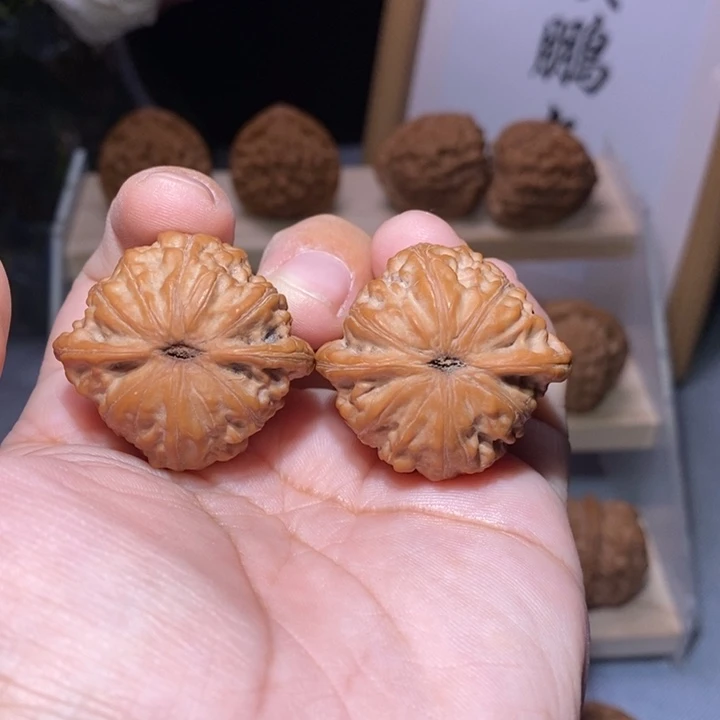 文玩核桃吊坠全品凤凰山