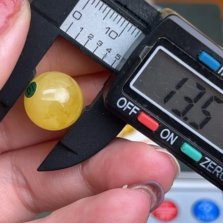 琥珀裸石未镶嵌微瑕891