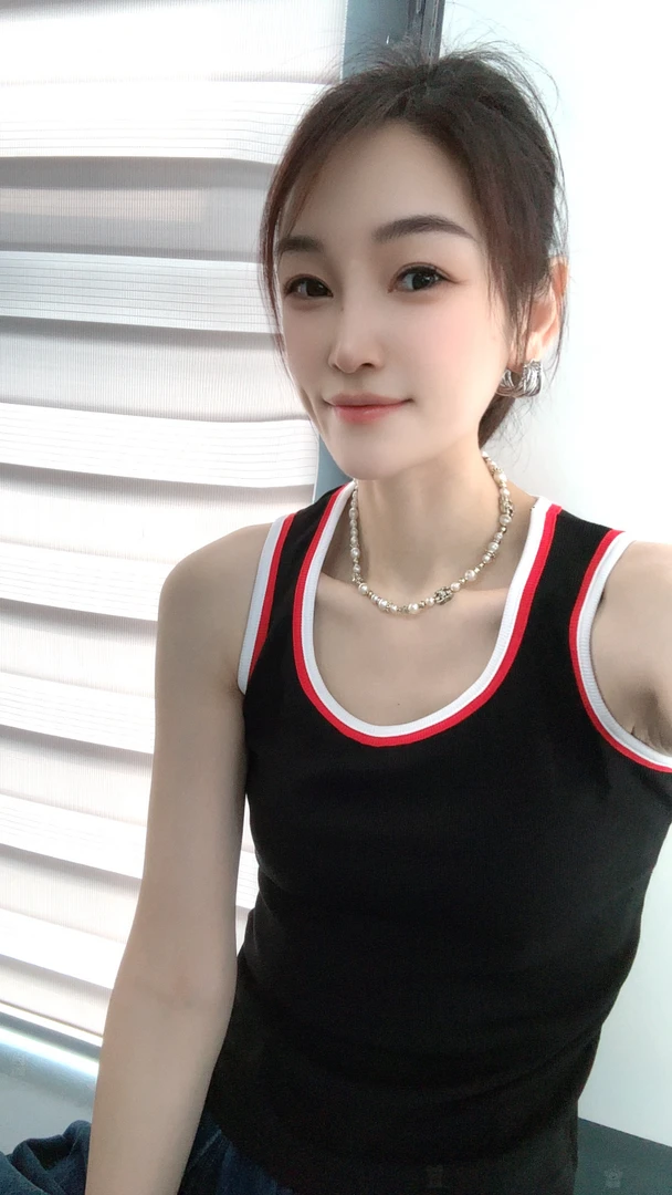 时尚撞色拼接吊带背心女韩版修身百搭外穿上衣美背设计