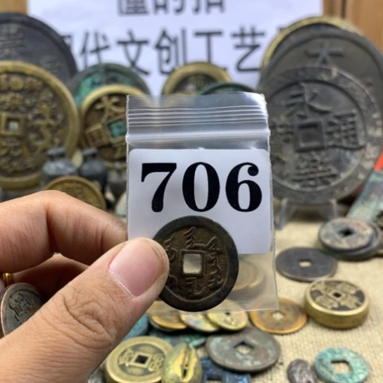 一***。铜现代文创工艺品