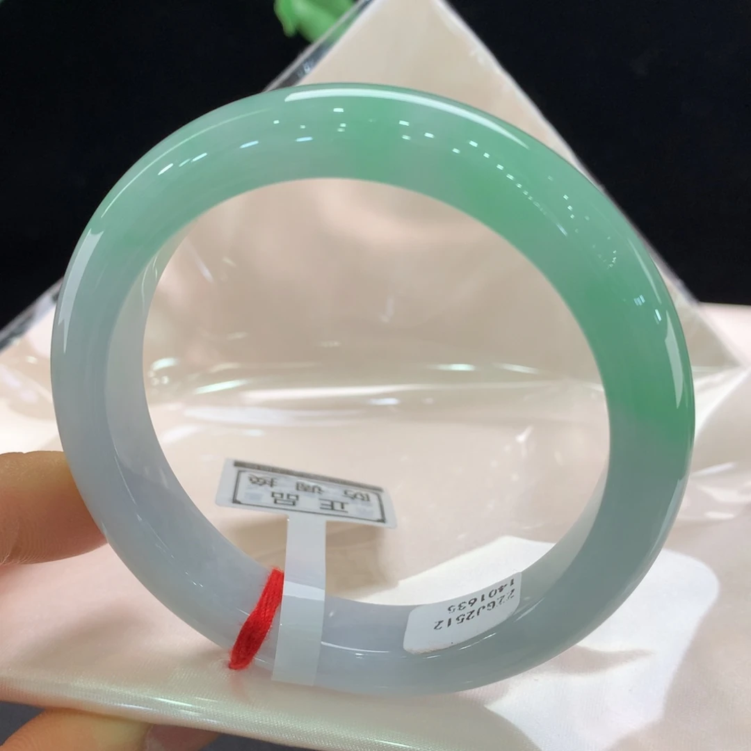 翡翠未镶嵌手镯1635