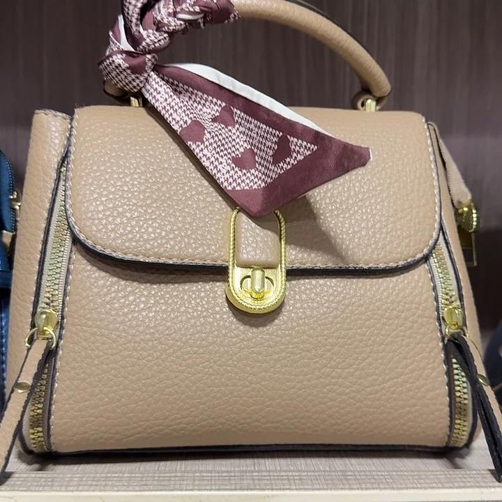 驴皮（革）就菲菲姐姐疯狂疯狂疯狂发