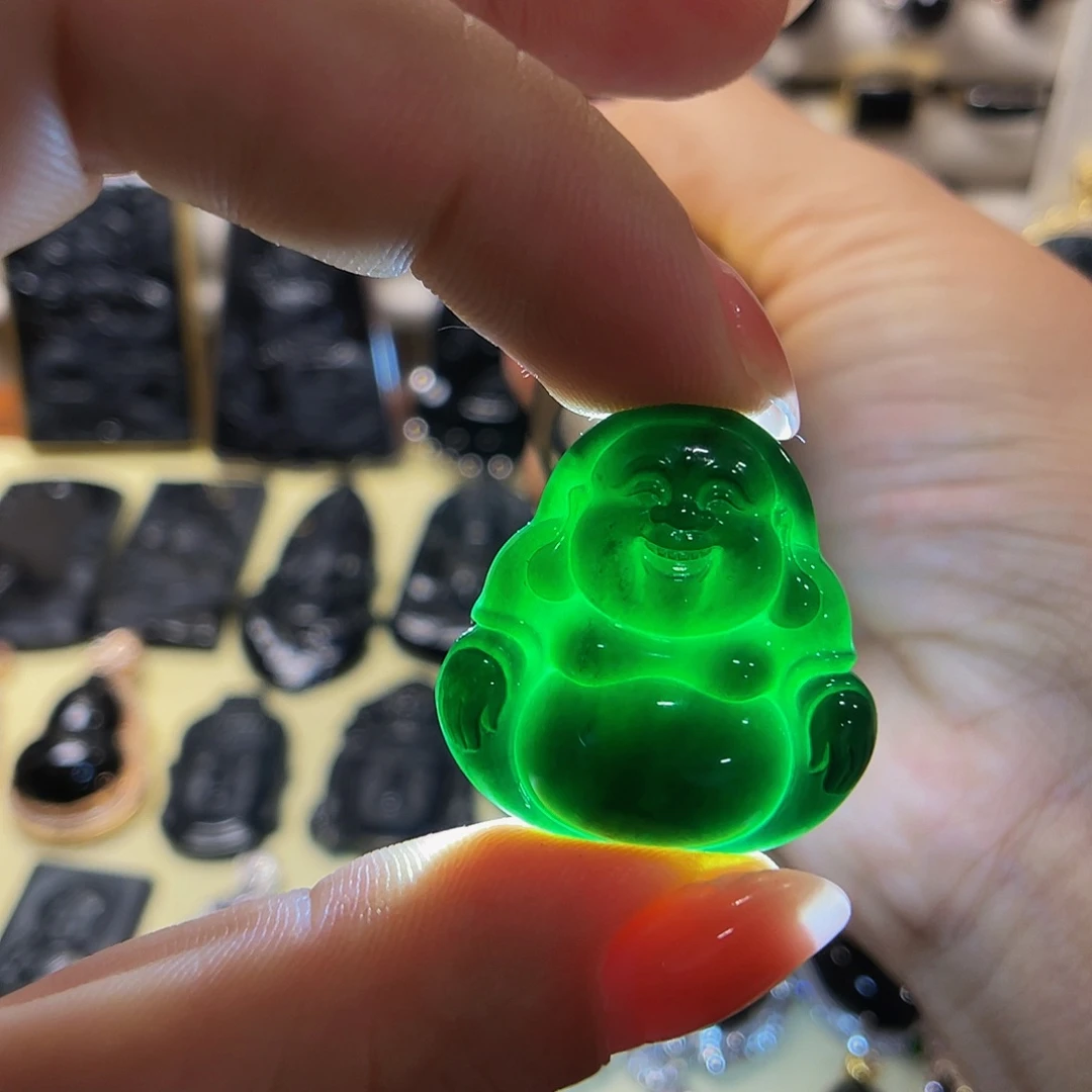 翡翠未镶嵌颈饰墨翠