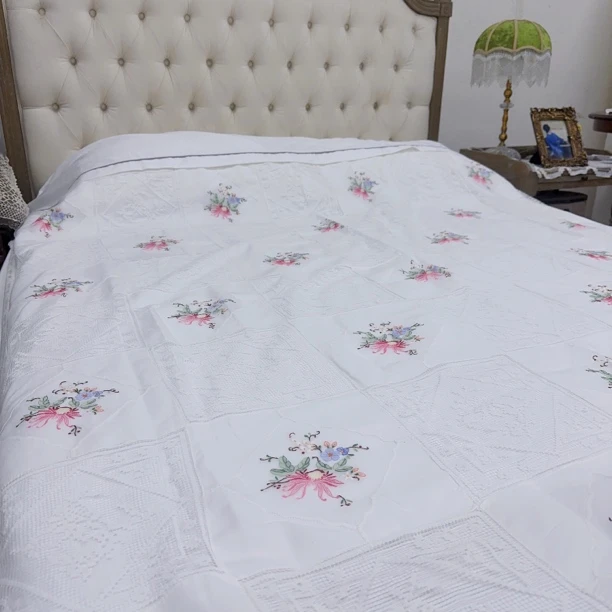 DZ310潮绣玻璃纱拼网扣双人被套2.2×2.4m白色棉麻质