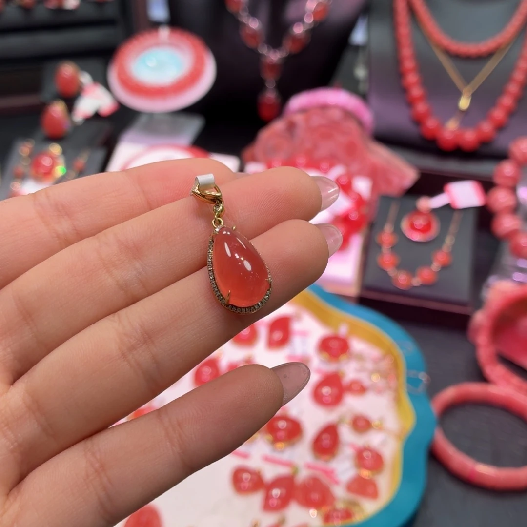 菱锰矿（红纹石）18K金镶嵌颈饰高冰水滴吊坠