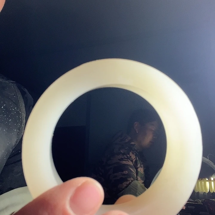 和田玉（糖玉）未镶嵌手镯