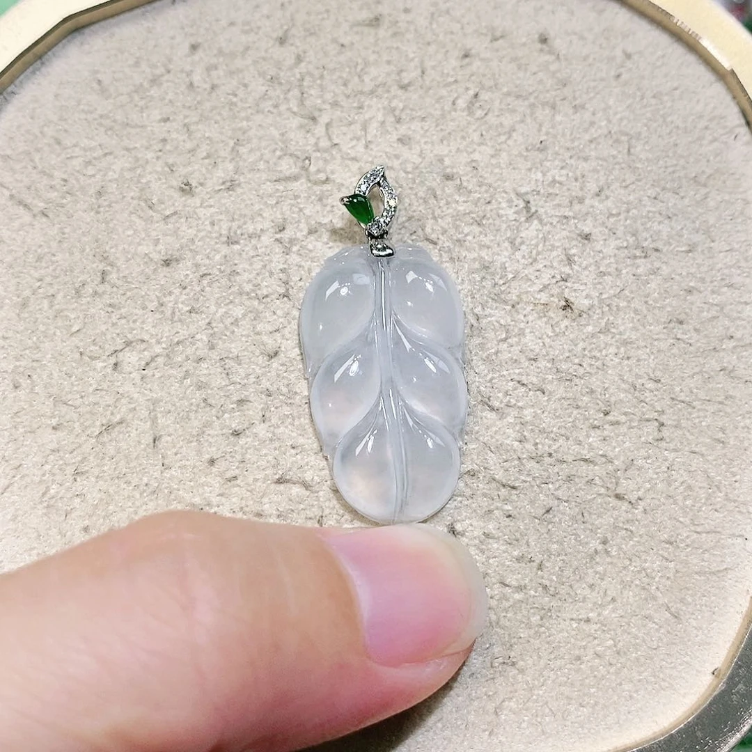 【闪购商品】翡翠挂件未镶嵌裸石