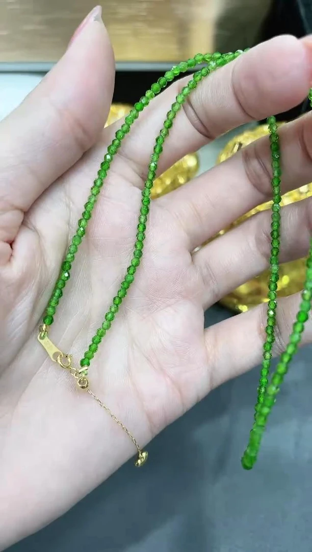 18K金镶嵌透辉石项链