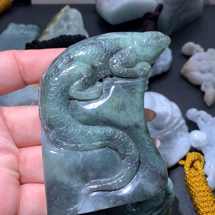 翡翠未镶嵌颈饰保真天然A货翡翠