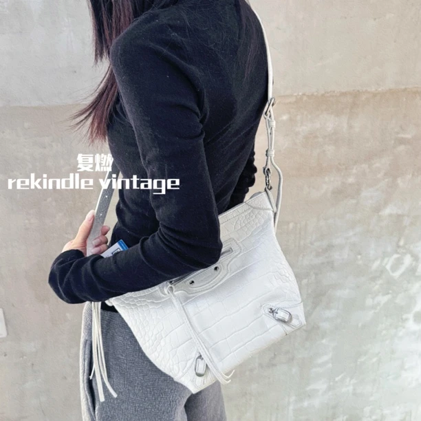 95新 Balenciaga/巴黎世家 复燃精选/NeoClassic白色鳄压小号机车