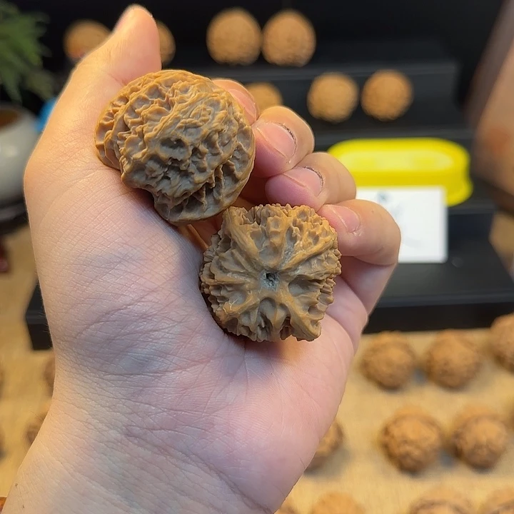可***鸭吊坠文玩核桃苹果园
