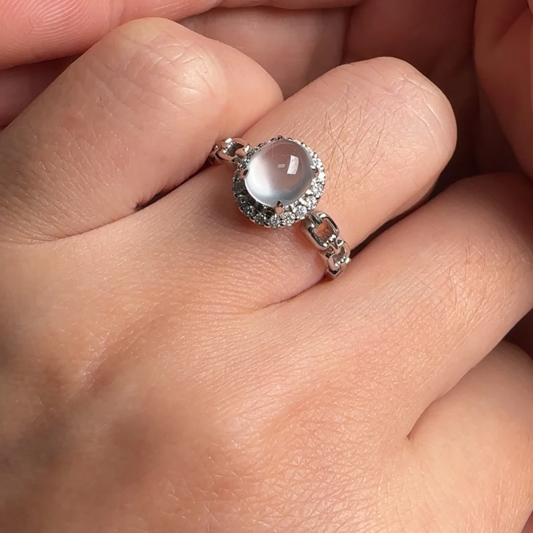 翡翠戒指18K金镶嵌蛋面