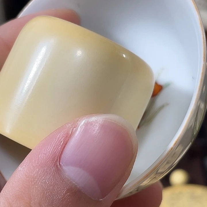 智***使瓷片精致雕刻工艺精湛