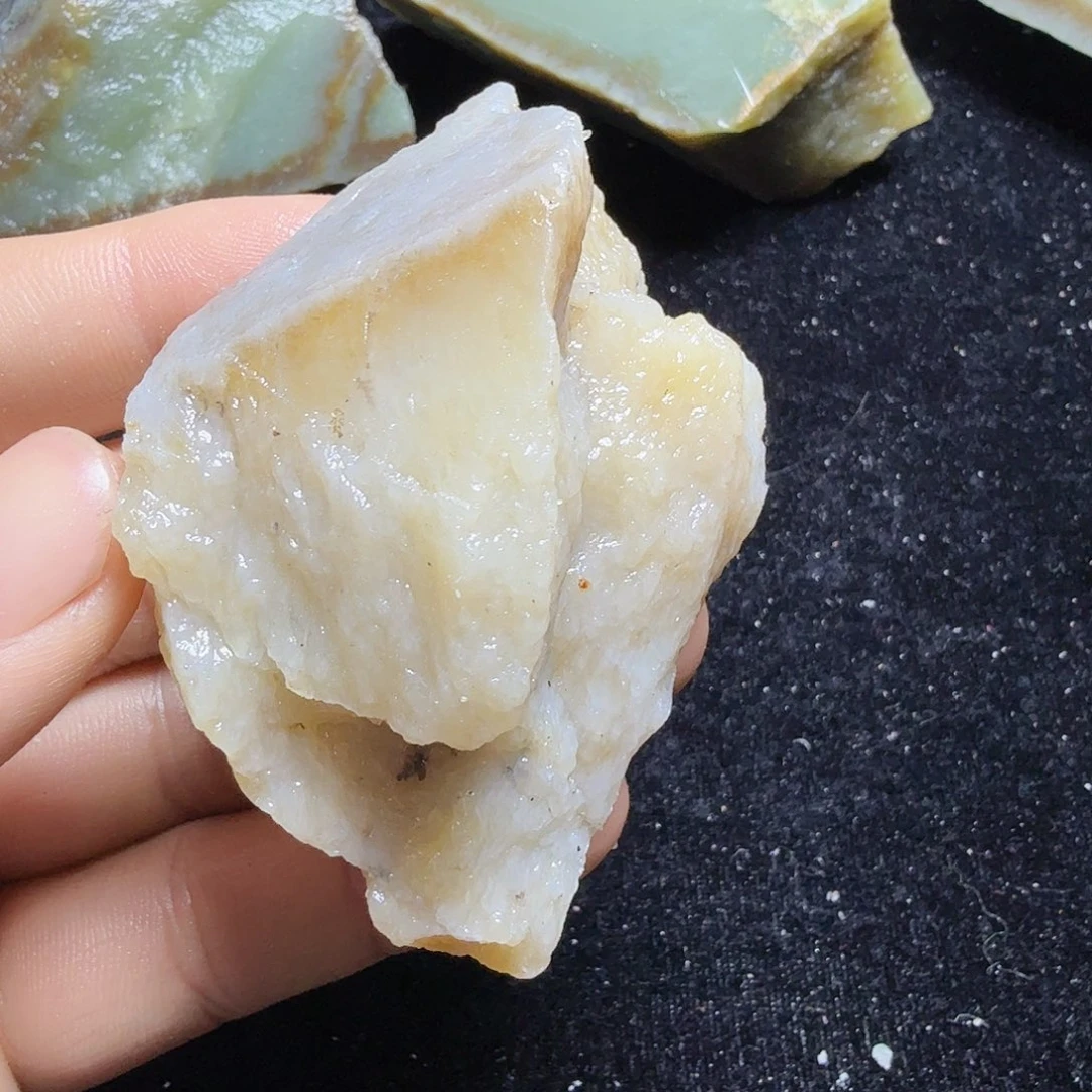 和田玉（糖玉）未镶嵌珠宝半成品