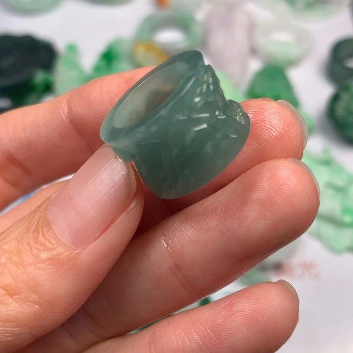 定制翡翠未镶嵌翡翠