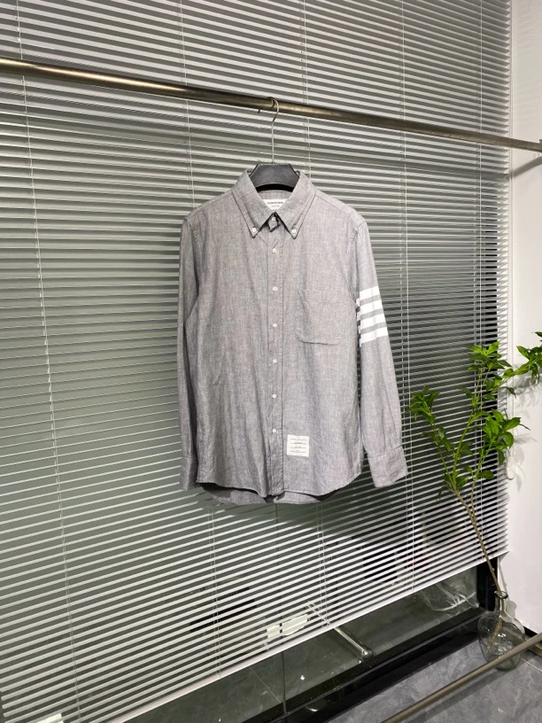 99新 THOMBROWNE 汤姆布朗 条纹横杠 纽扣V领 开衫 0码 ko030