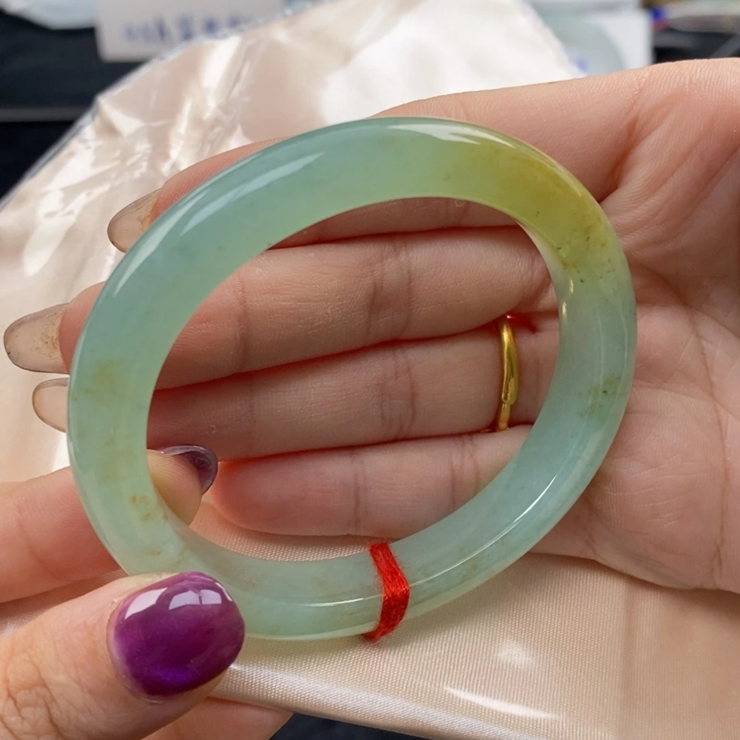 【闪购商品】翡翠手镯未镶嵌5号贵妃