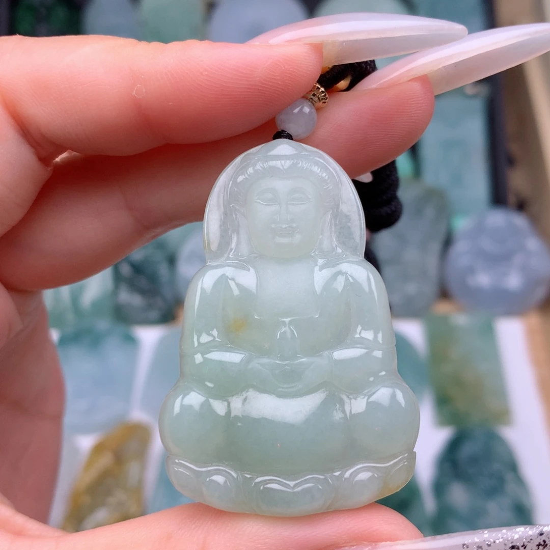 翡翠未镶嵌颈饰观音