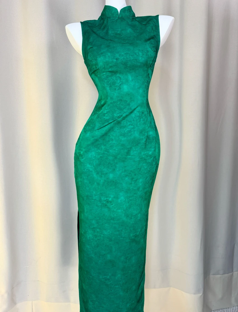 秋辞香~仲夏帘轻 无袖提花高级缎面港工新中式墨绿少女旗袍