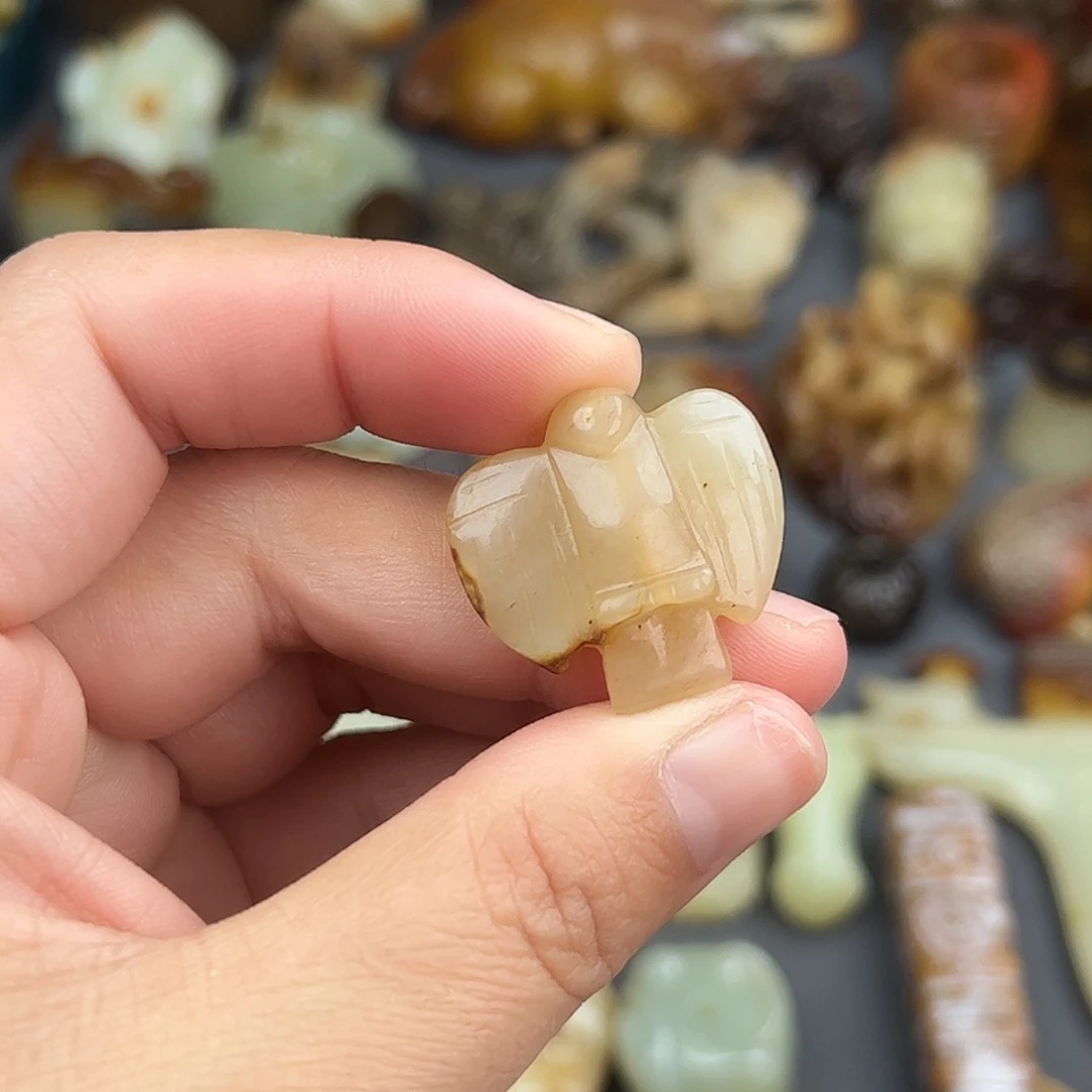 和田玉（糖玉）未镶嵌颈饰