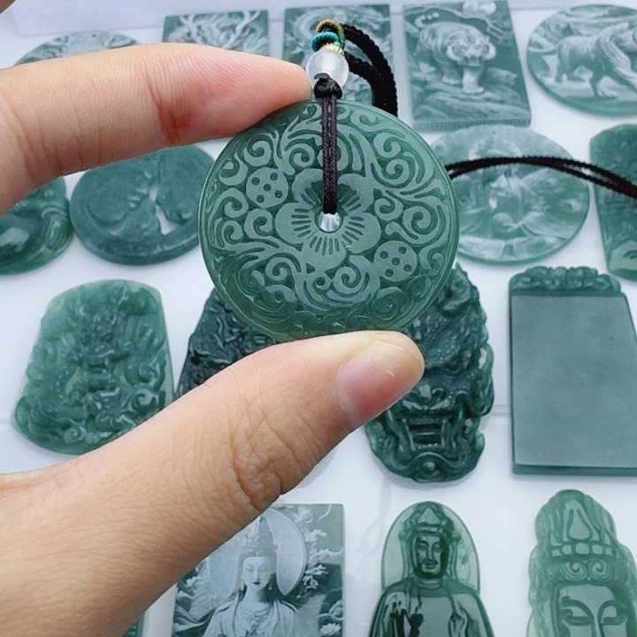 翡翠未镶嵌颈饰多样性发货天然A货翡翠