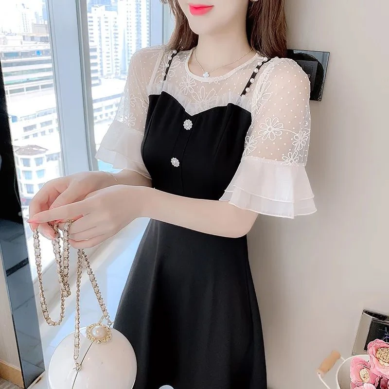 连衣裙女2025夏季新款减龄时尚a字荷叶袖女假两件网纱气质小黑裙