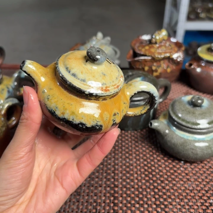 紫砂茶杯小仿古壶130 C