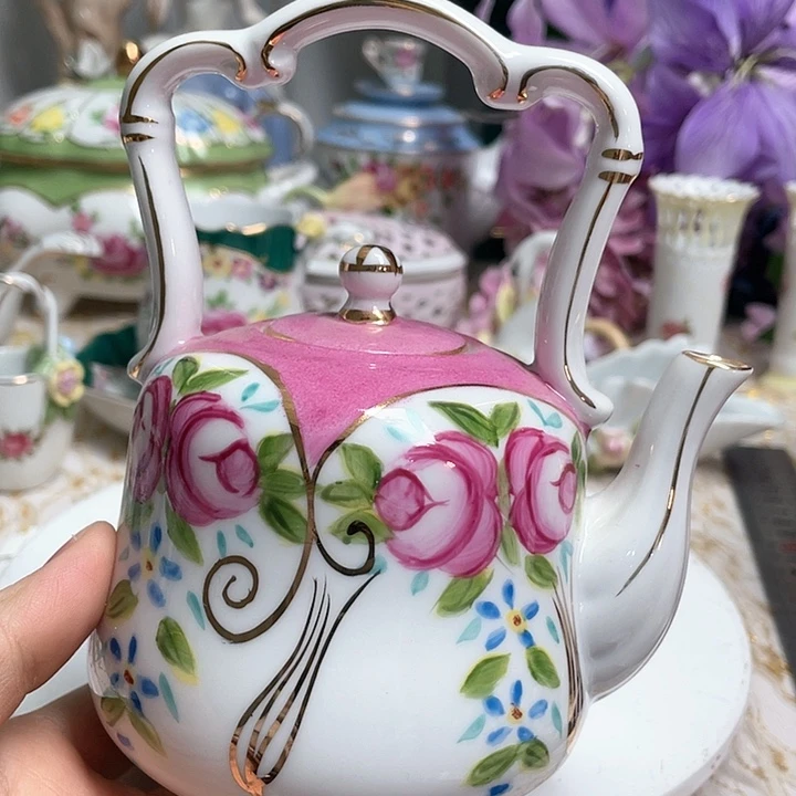 瓷片摆件，摆件，摆件，摆件。摆件