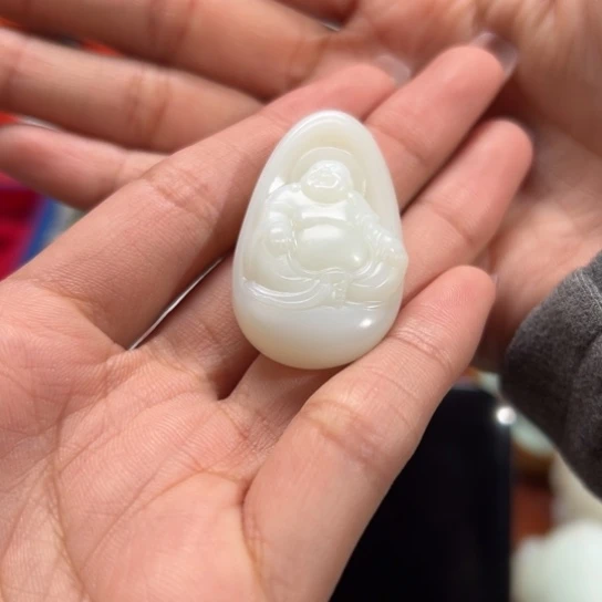 【闪购商品】和田玉挂件未镶嵌?**逗