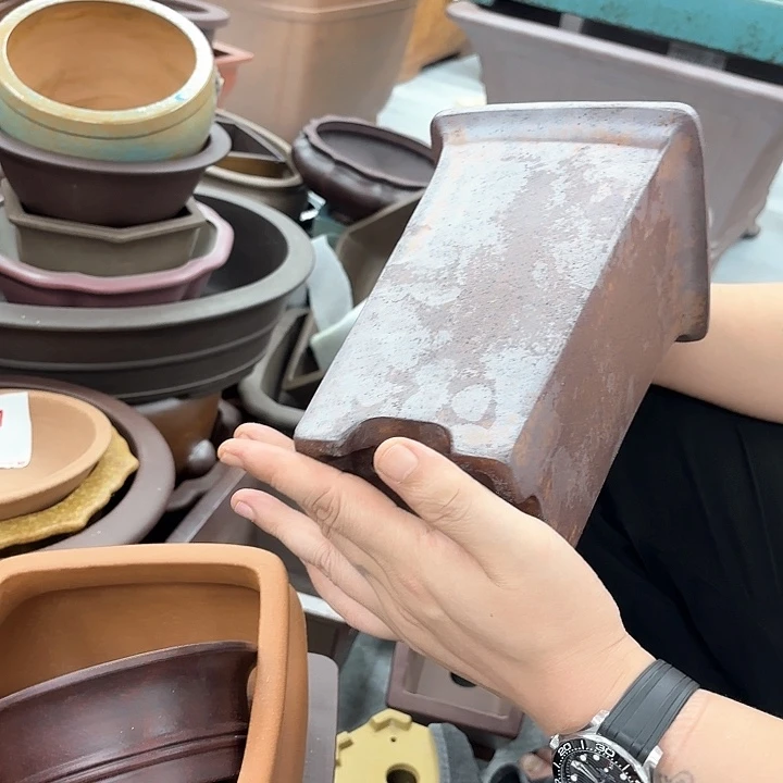 紫砂花盆紫砂的颜色很好看