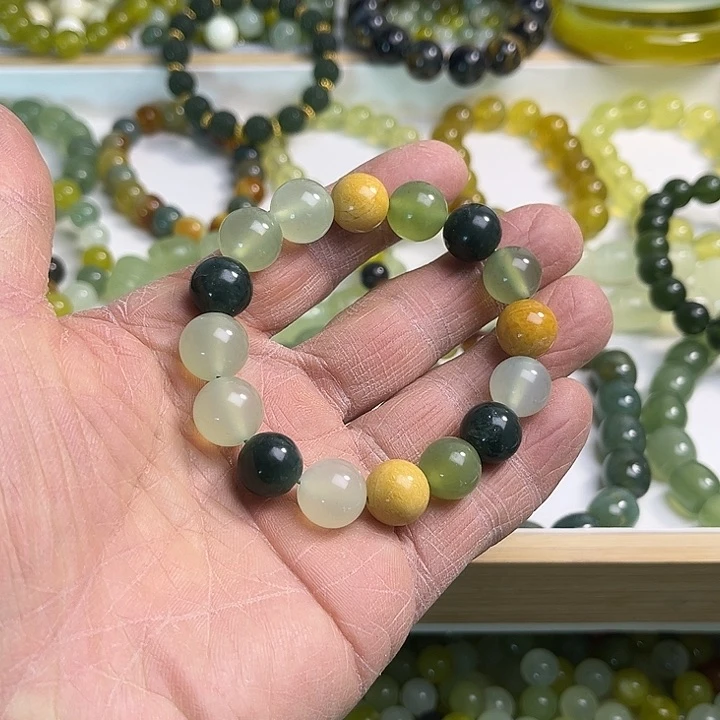 合金蛇纹石玉颈饰