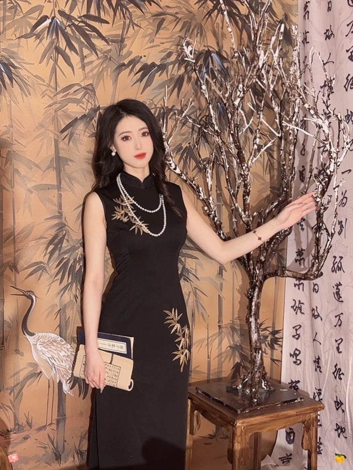 宋宋中式新中式高级定制冬季刺绣丝绒旗袍长袖金竹显瘦黑色复古