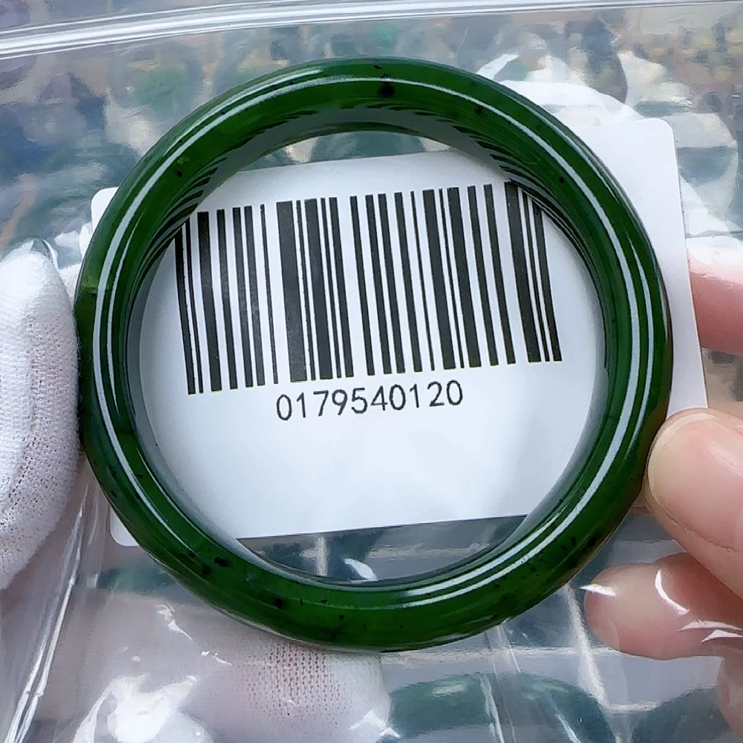 和田玉（碧玉）手镯未镶嵌包容58