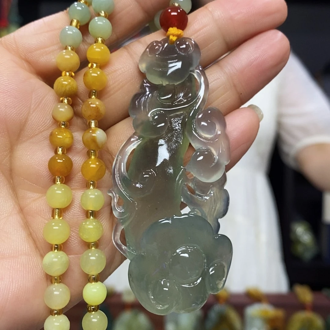 岫玉未镶嵌挂件手链