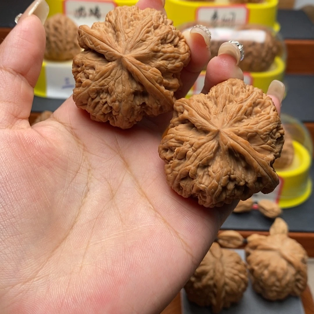 石***羽吊坠文玩核桃45大粗筋
