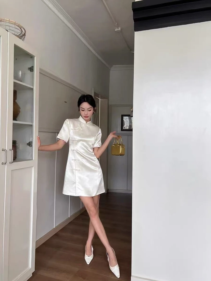 【优搭严选】时尚百搭设计款气质休闲国潮盘扣斜襟连衣裙C75