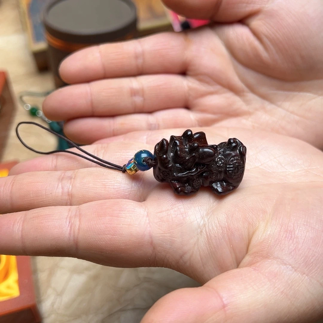 大叶紫檀（黑酸枝木类）